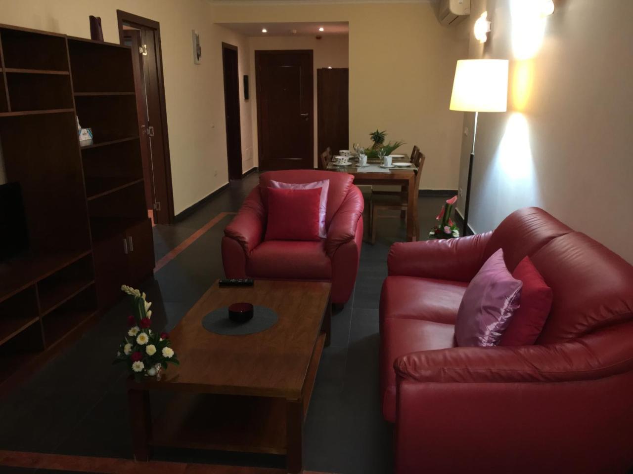 Djeug'Appart Hotel Yaoundé Exterior foto